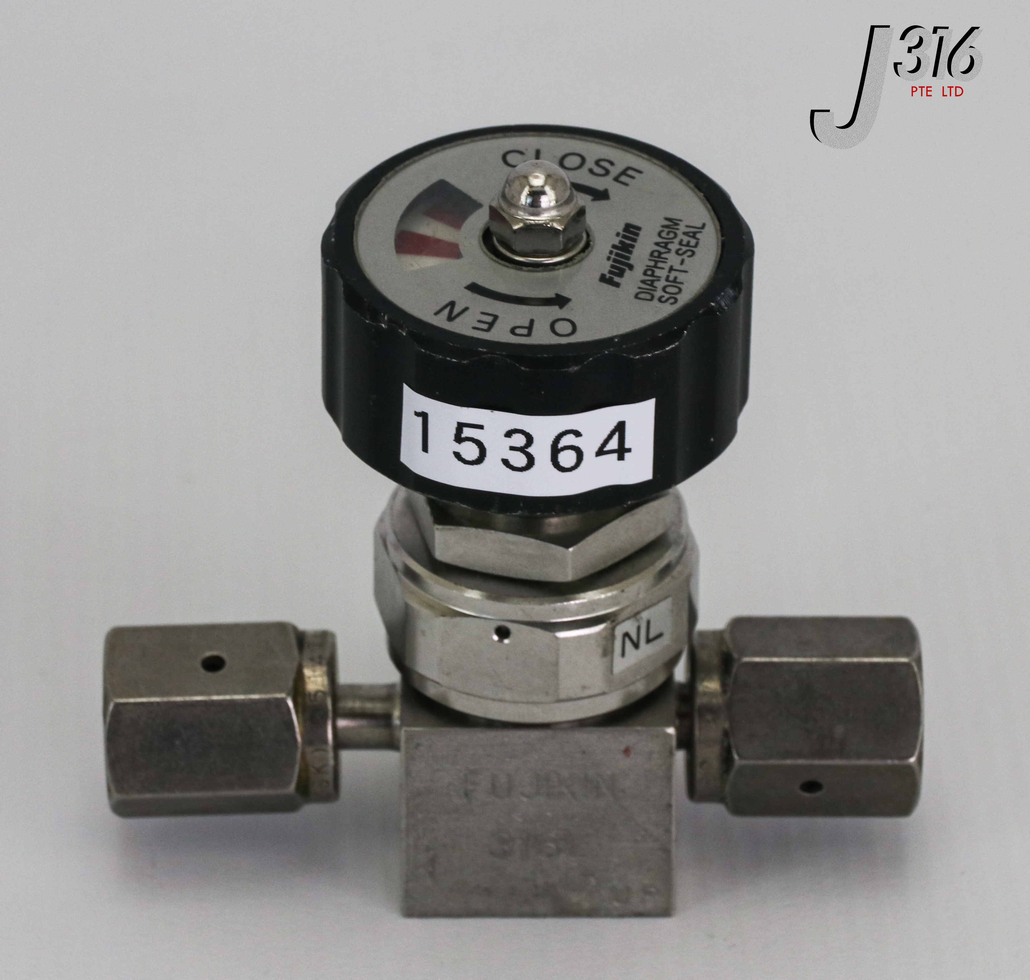 オーダー受付 15364 FUJIKIN DIAPHRAGM VALVE, SOFT-SEAL 023558 | eBay